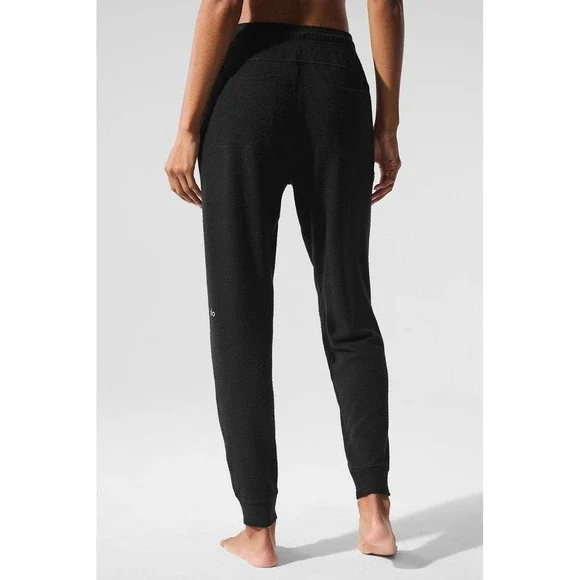 Alo Yoga Soho Sweatpant - Picture 2 of 10